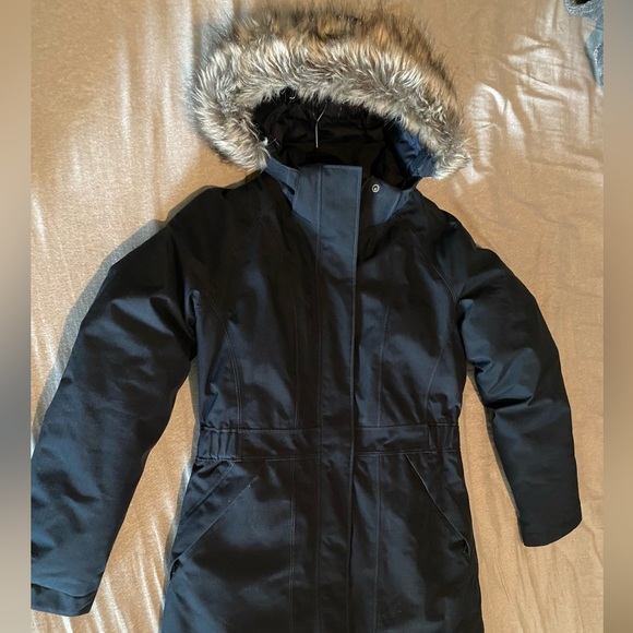 Women’s Blue Northface parka - Picture 2 of 2